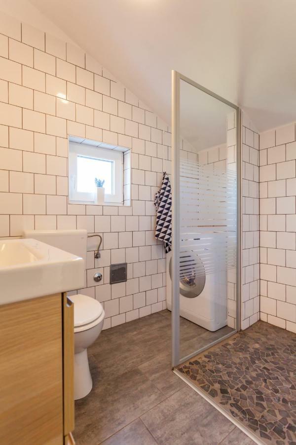 Apartment Egon Malinska Eksteriør bilde